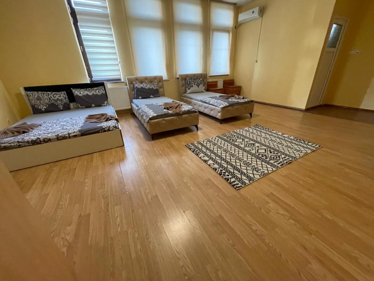 Ela Hostel Prizren Exteriör bild