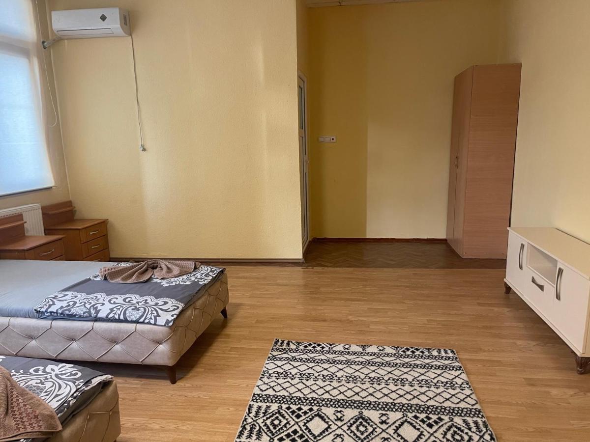 Ela Hostel Prizren Exteriör bild