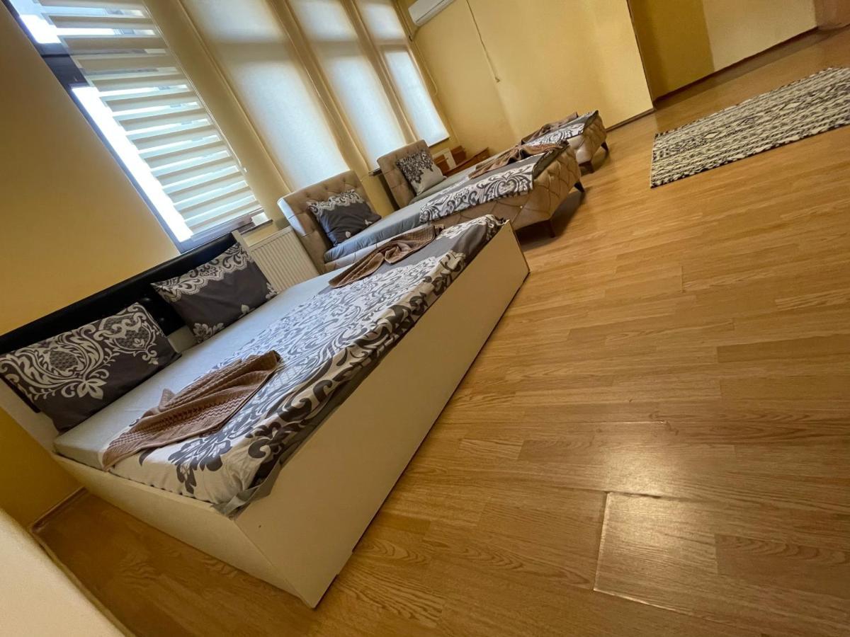 Ela Hostel Prizren Exteriör bild